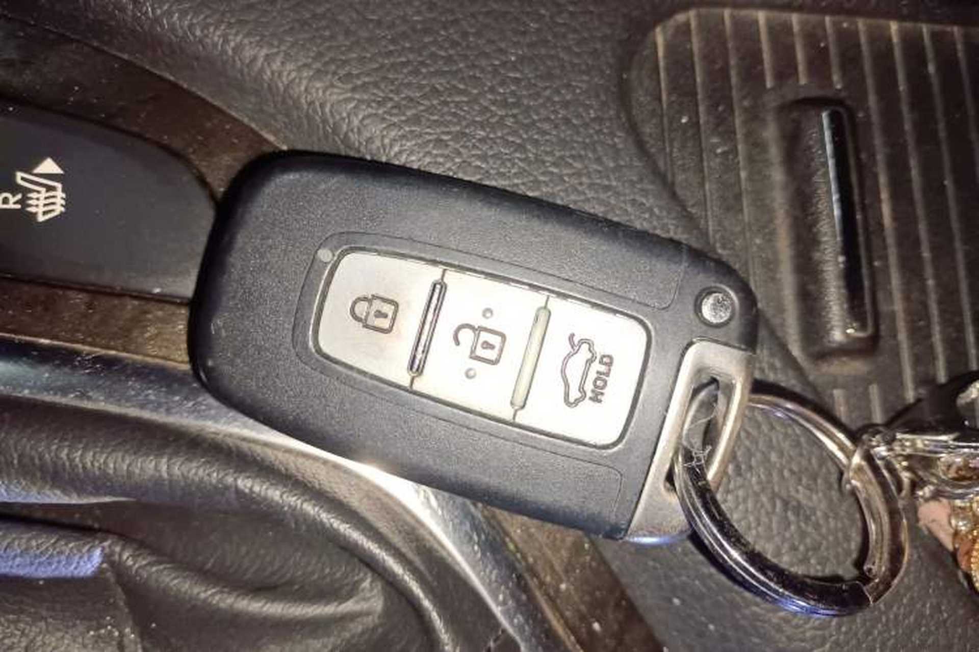 Used Kia K5 2012 2.0L Automatic DLX Vehicle Key