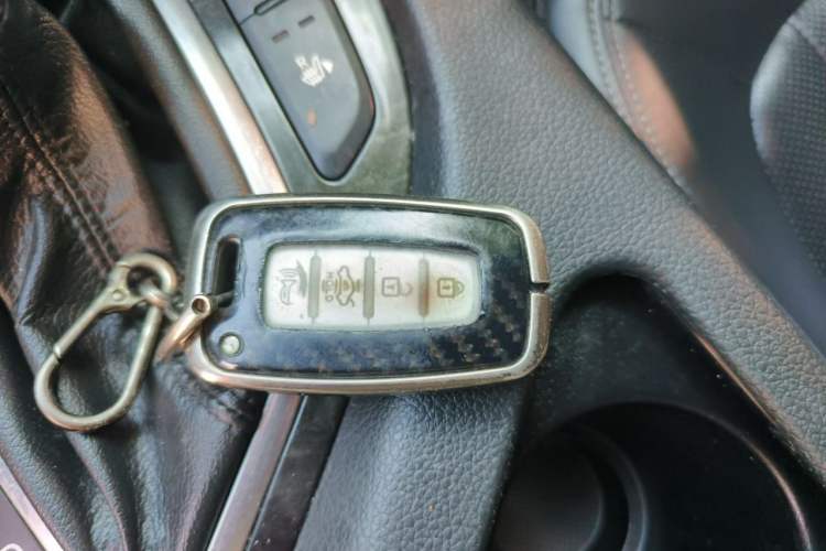 Used Kia K5 2012 2.0L Automatic DLX Vehicle Key