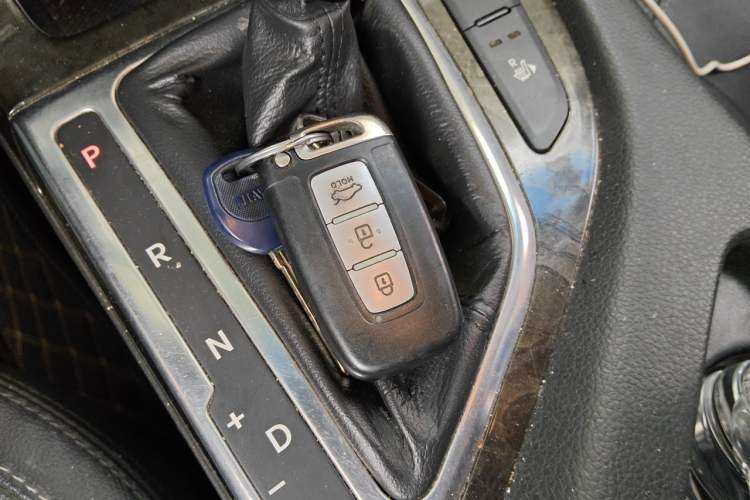 Used Kia K5 2012 2.0L Automatic DLX Vehicle Key
