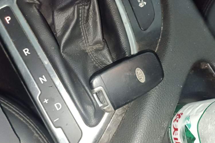 Used Kia K5 2012 2.0L Automatic DLX Vehicle Key