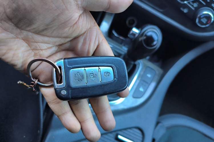 Used Kia K5 2012 2.0L Automatic DLX Vehicle Key