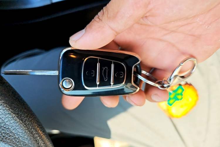 Used Kia K5 2012 2.0L Automatic GL Vehicle Key