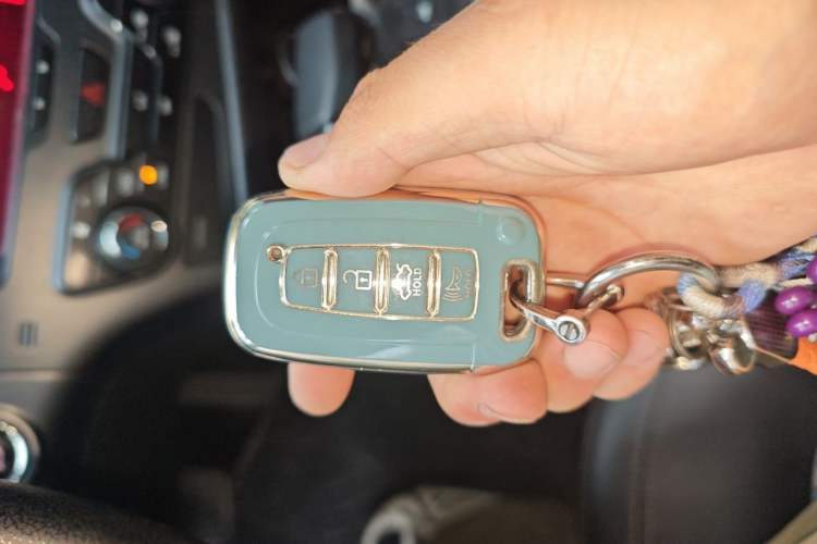 Used Kia K5 2012 2.0L Automatic DLX Vehicle Key