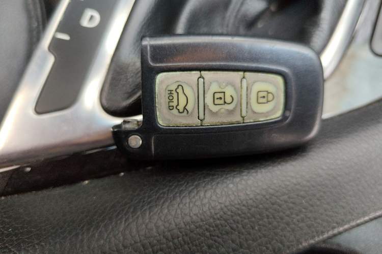 Used Kia K5 2012 2.0L Automatic DLX Vehicle Key