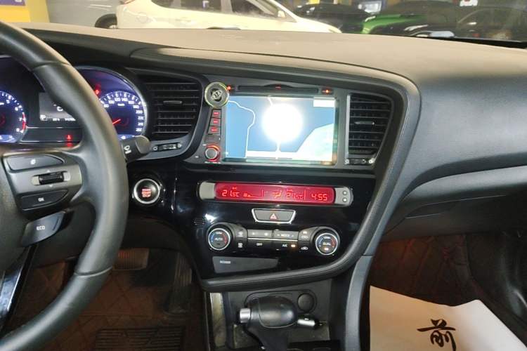 Used Kia K5 2014 2.0L Automatic LUXURY Audio And AC Panel