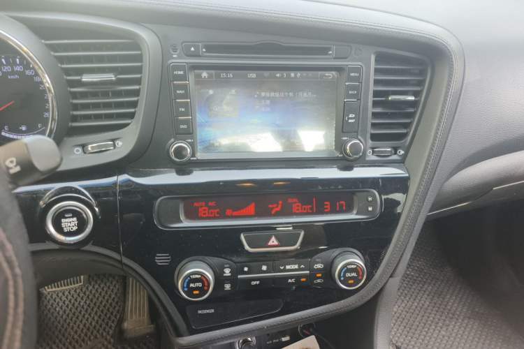 Used Kia K5 2014 2.0L Automatic LUXURY Audio And AC Panel