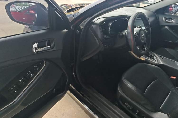Used Kia K5 2014 2.0L Automatic LUXURY Driver Seat