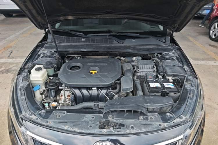 Used Kia K5 2014 2.0L Automatic LUXURY Engine Bay