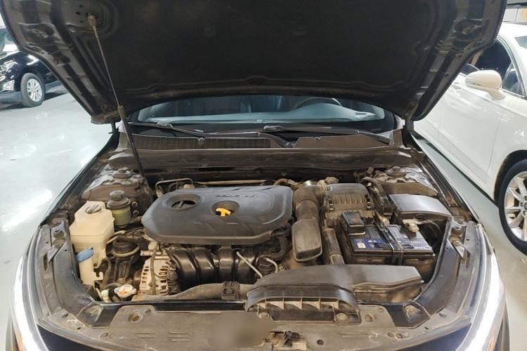 Used Kia K5 2014 2.0L Automatic LUXURY Engine Bay
