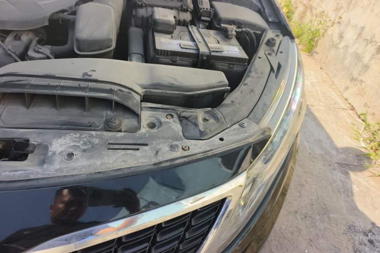Used Kia K5 2014 2.0L Automatic LUXURY Engine Bay Left
