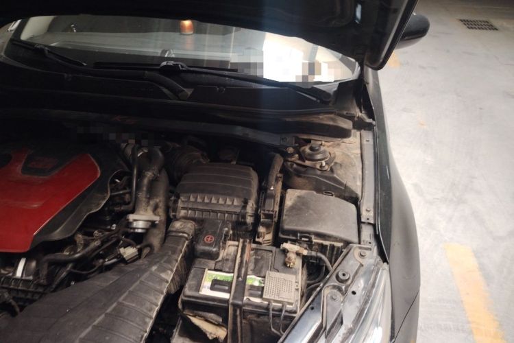 Used Kia K5 2014 2.0T Automatic T-PREMIUM Engine Bay Left