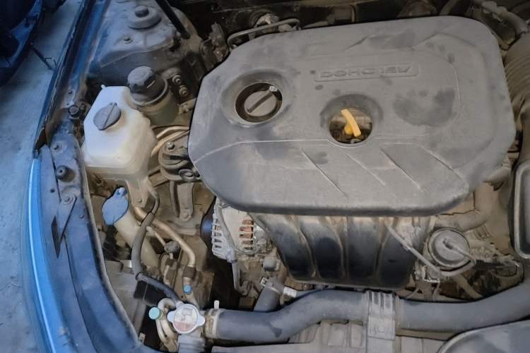 Used Kia K5 2014 2.0L Automatic GL Engine Bay Right