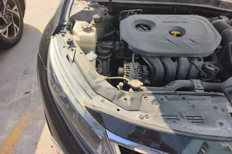 Used Kia K5 2014 2.0L Automatic LUXURY Engine Bay Right
