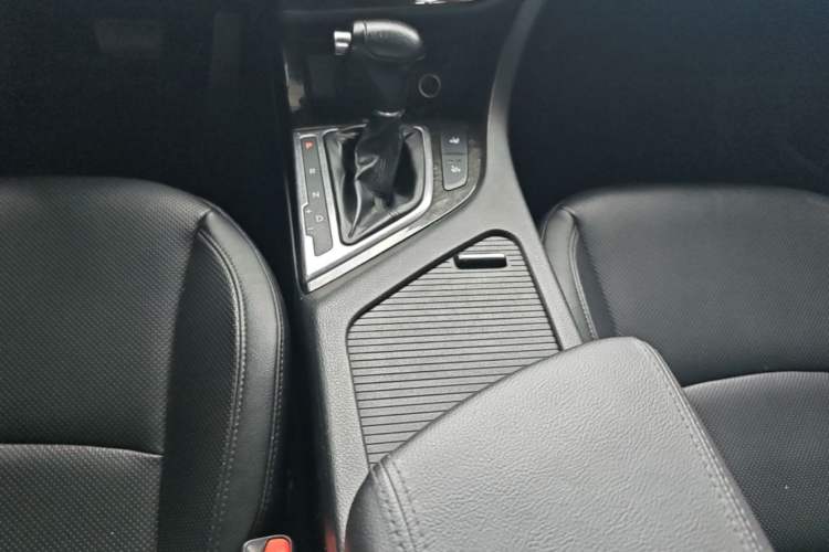 Used Kia K5 2014 2.0L Automatic LUXURY Gear Lever