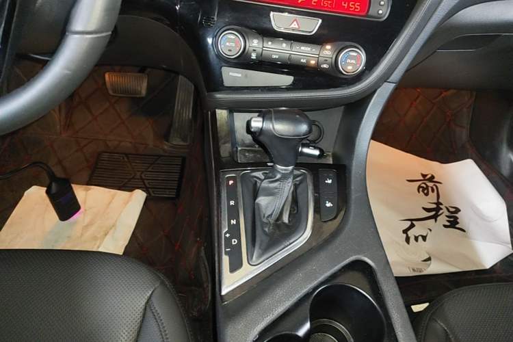 Used Kia K5 2014 2.0L Automatic LUXURY Gear Lever