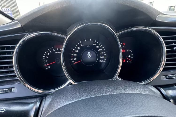 Used Kia K5 2014 2.0L Manual GL Instrument Cluster