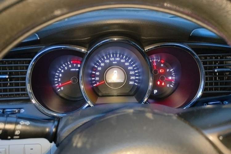 Used Kia K5 2014 2.0L Automatic GL Instrument Cluster