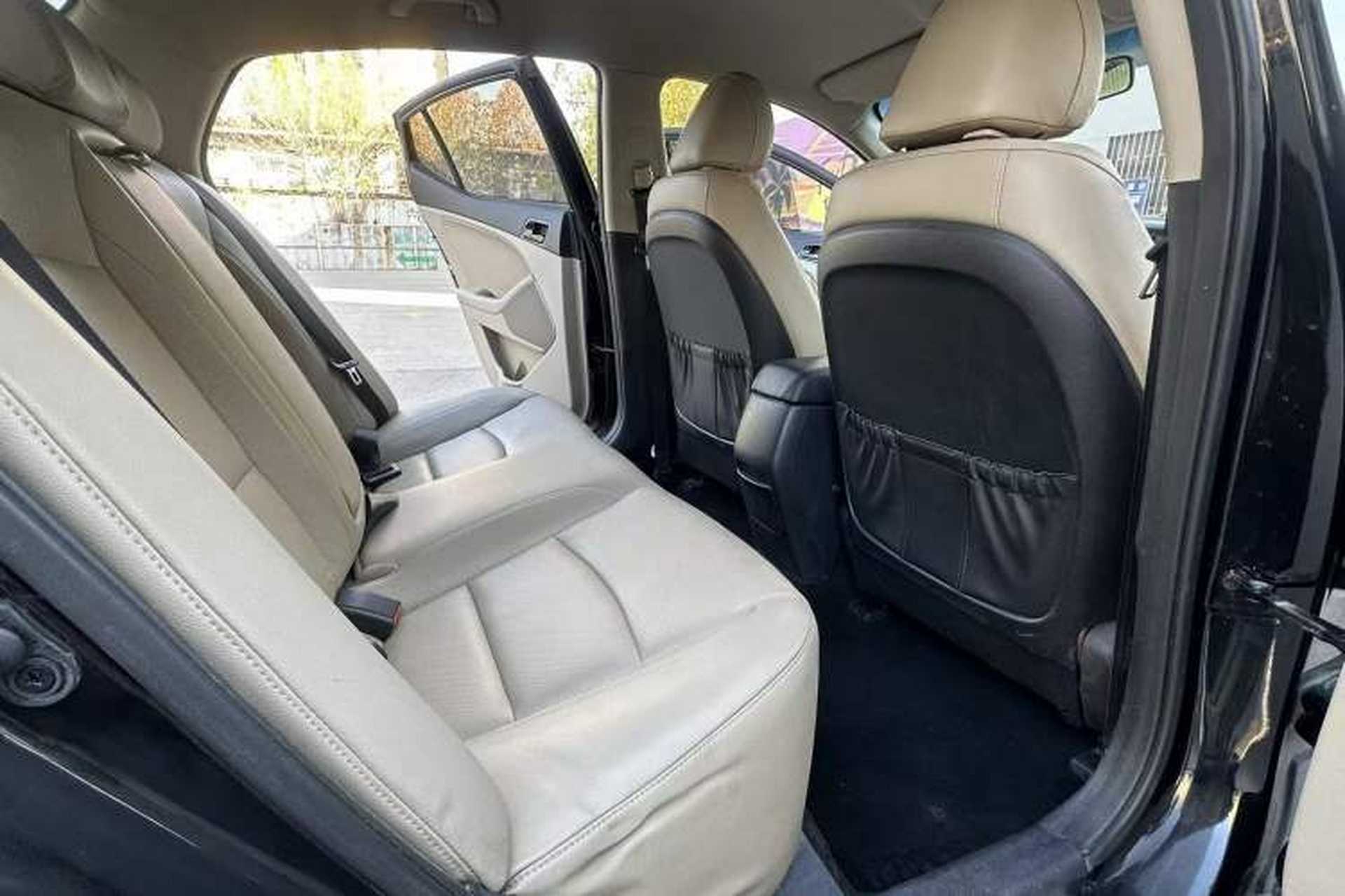 Used Kia K5 2014 2.0L Manual GL Interior 2