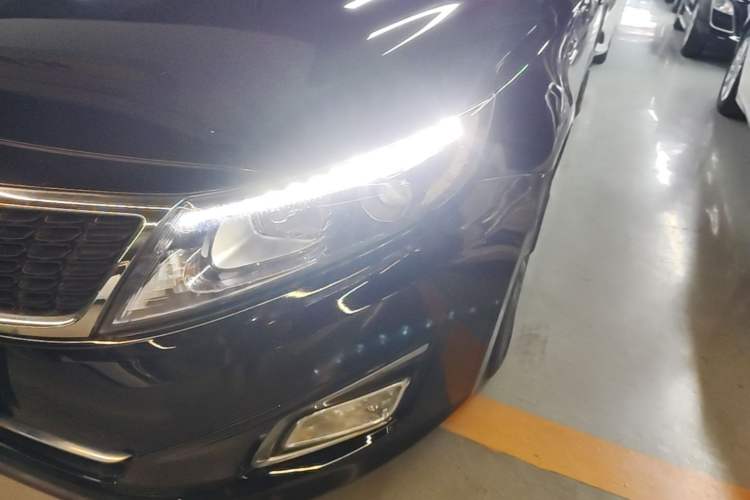 Used Kia K5 2014 2.0L Automatic LUXURY Left Front Headlight