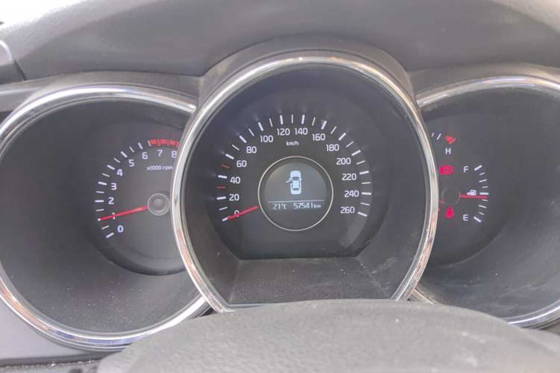 Used Kia K5 2014 2.0L Manual GL Odometer Close Up
