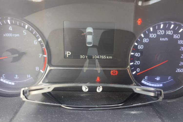 Used Kia K5 2014 2.0L Automatic LUXURY Odometer Close Up
