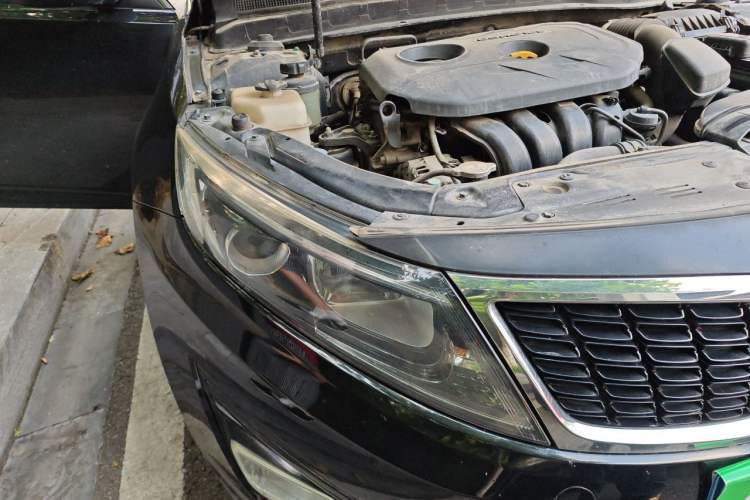Used Kia K5 2014 2.0L Automatic GLS Right Front Headlight