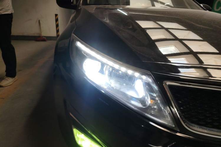 Used Kia K5 2014 2.0T Automatic T-PREMIUM Right Front Headlight