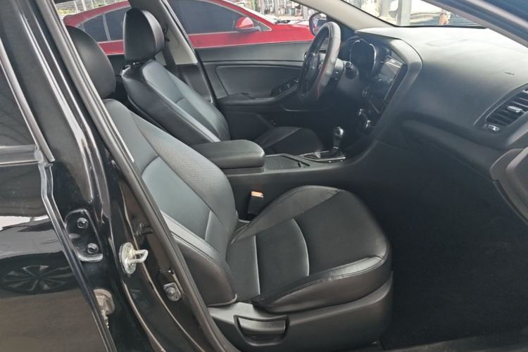 Used Kia K5 2014 2.0L Automatic LUXURY Right Front Seat