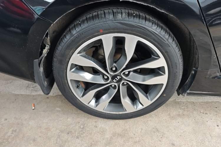 Used Kia K5 2014 2.0L Automatic LUXURY Right Rear Wheel Hub
