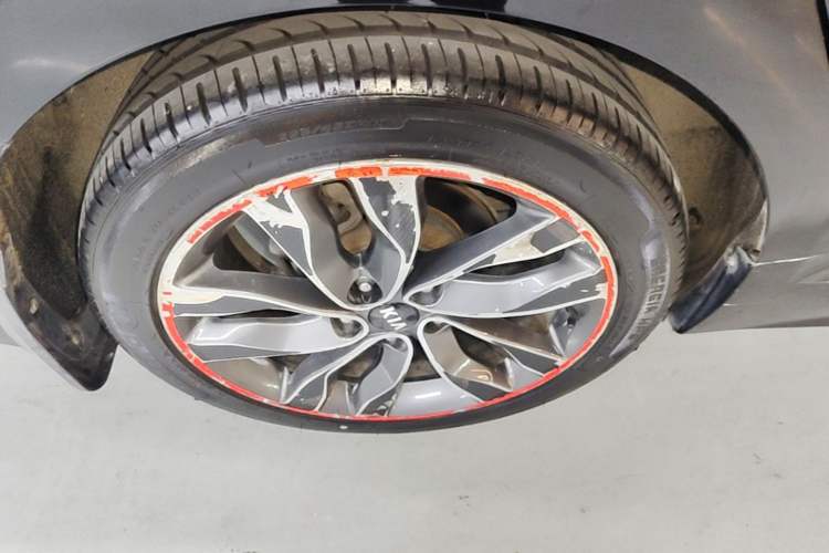 Used Kia K5 2014 2.0L Automatic LUXURY Right Rear Wheel Hub