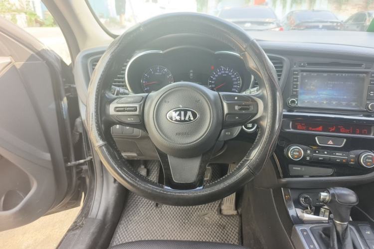 Used Kia K5 2014 2.0L Automatic LUXURY Steering Wheel