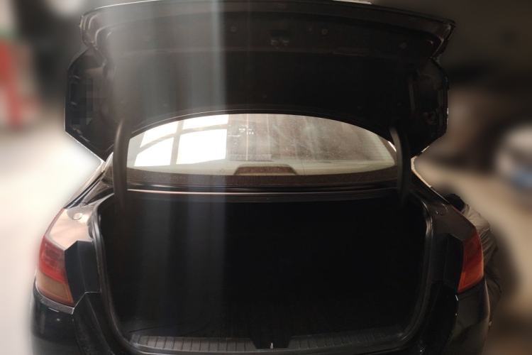 Used Kia K5 2014 2.0T Automatic T-PREMIUM Trunk
