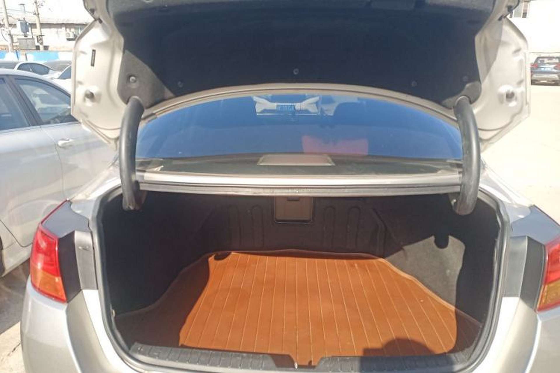 Used Kia K5 2014 2.0L Automatic LUXURY Trunk