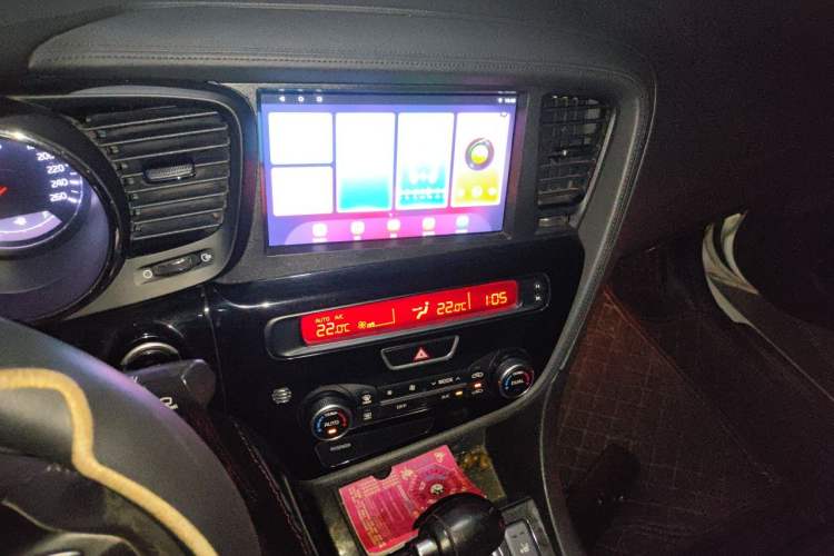Used Kia K5 2014 2.0L Automatic LUXURY Audio And AC Panel