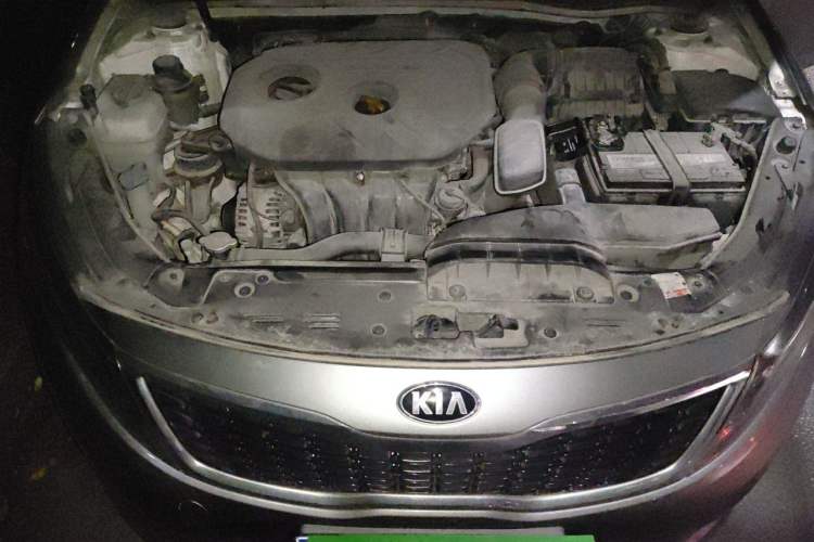 Used Kia K5 2014 2.0L Automatic LUXURY Engine Bay