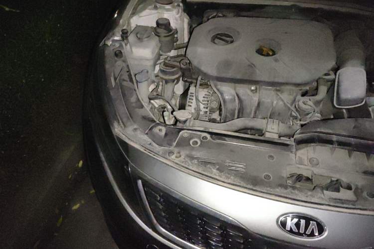 Used Kia K5 2014 2.0L Automatic LUXURY Engine Bay Right