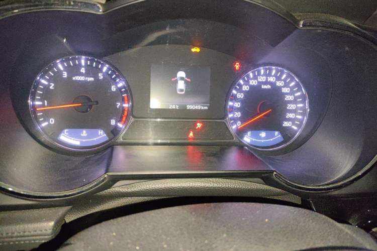Used Kia K5 2014 2.0L Automatic LUXURY Odometer Close Up