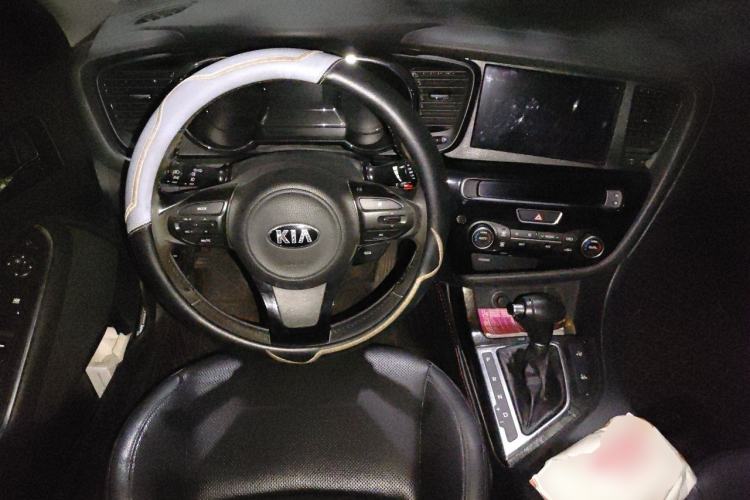Used Kia K5 2014 2.0L Automatic LUXURY Steering Wheel