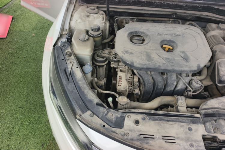 Used Kia K5 2014 2.0L Automatic LUXURY Engine Bay Right