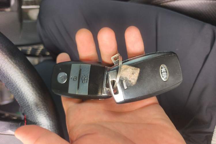 Used Kia K5 2014 2.0L Automatic LUXURY Vehicle Key