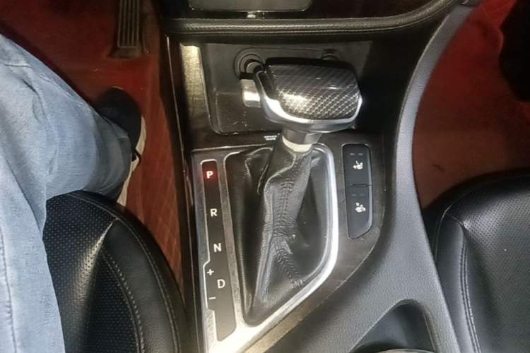 Used Kia K5 2014 2.0L Automatic LUXURY Gear Lever