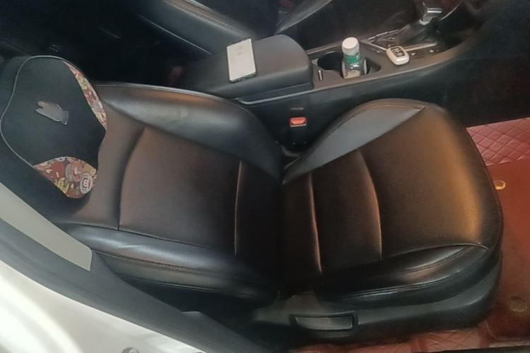 Used Kia K5 2014 2.0L Automatic LUXURY Right Front Seat