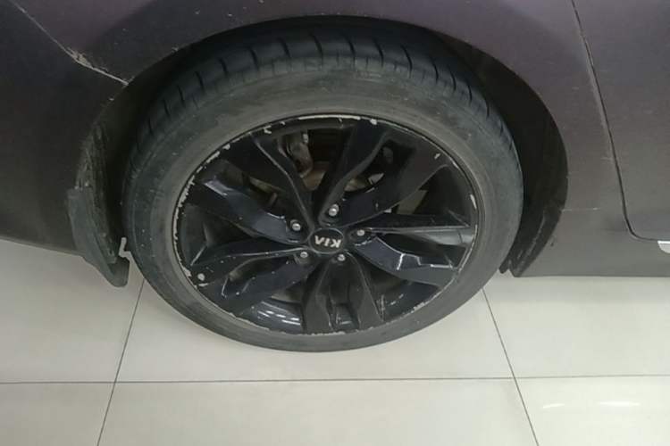 Used Kia K5 2014 2.0L Automatic LUXURY Right Rear Wheel Hub