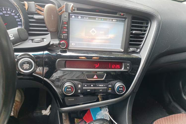 Used Kia K5 2014 2.0L Automatic LUXURY Audio And AC Panel