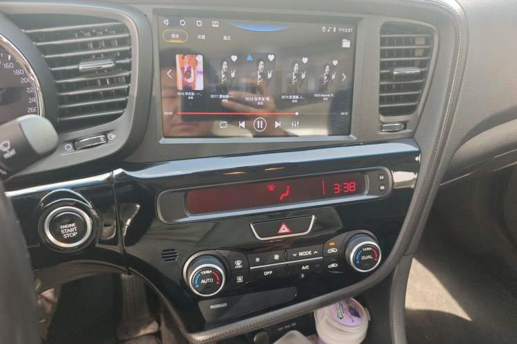 Used Kia K5 2014 2.0L Automatic LUXURY Audio And AC Panel