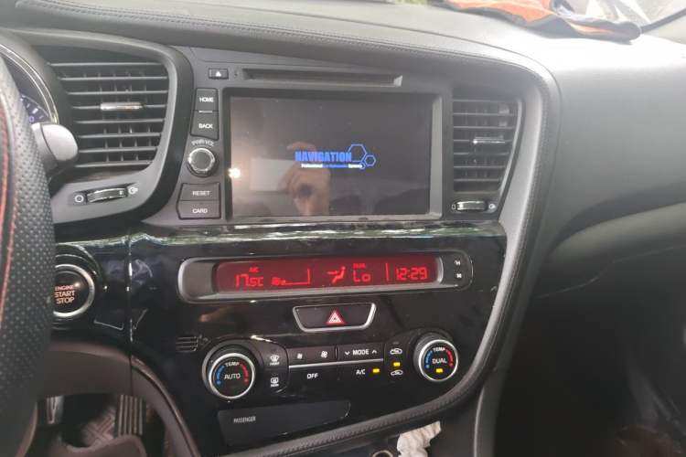 Used Kia K5 2014 2.0L Automatic LUXURY Audio And AC Panel