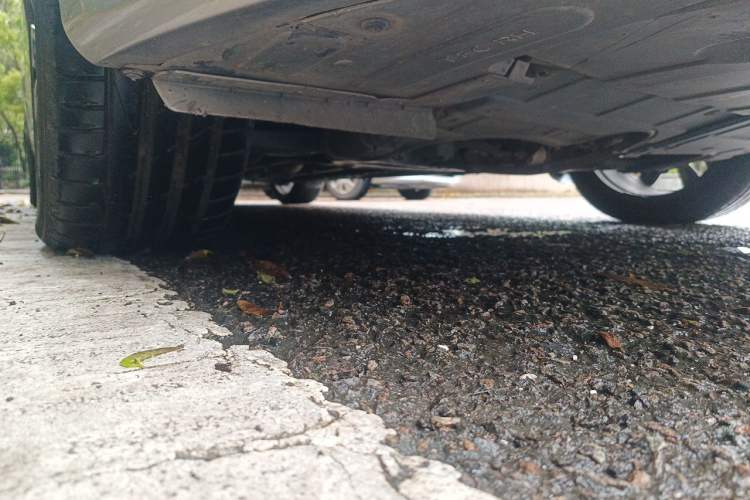 Used Kia K5 2014 2.0L Automatic LUXURY Chassis Front Right