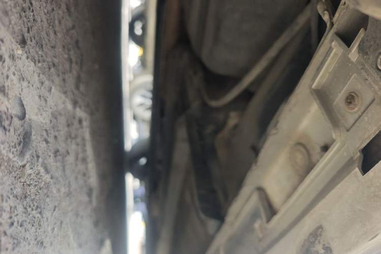 Used Kia K5 2014 2.0L Automatic LUXURY Chassis Rear Right