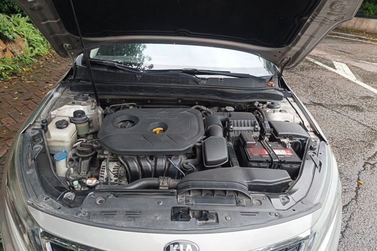 Used Kia K5 2014 2.0L Automatic LUXURY Engine Bay