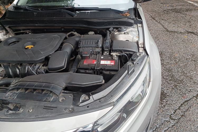Used Kia K5 2014 2.0L Automatic LUXURY Engine Bay Left